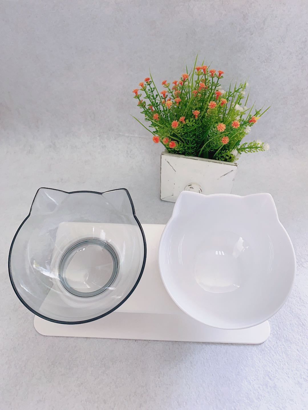 Ezzilife Raised Cat Food Bowl – Protects Neck & Spine